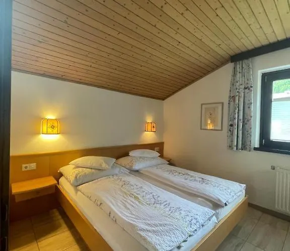 招待所 Dorfwirt 巴德小基希海姆